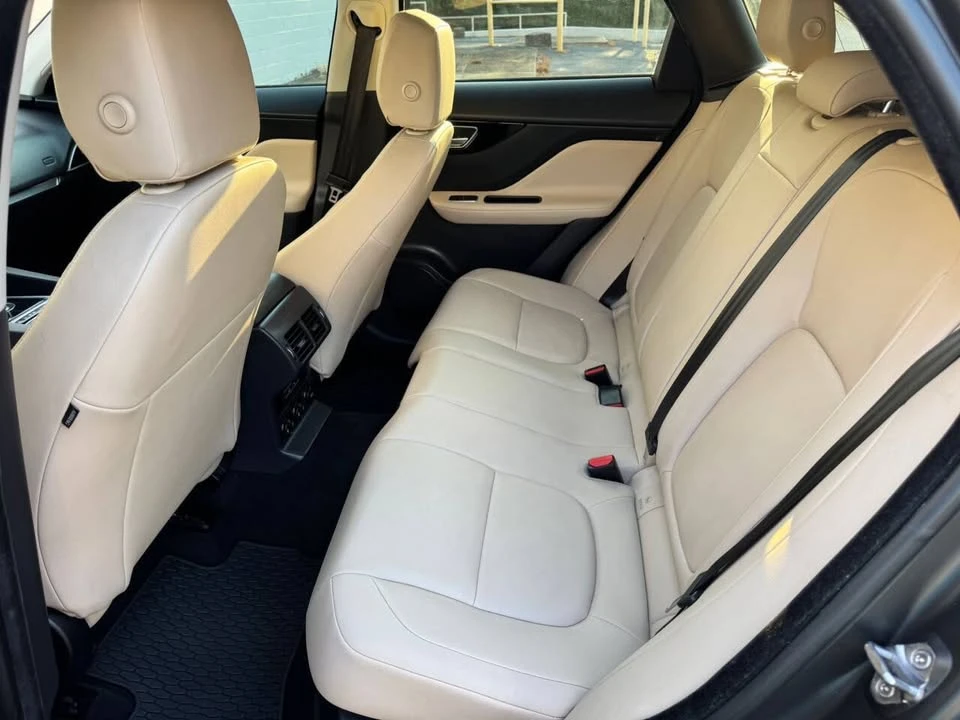 2017 Jaguar F-Pace - Image 16 of 19