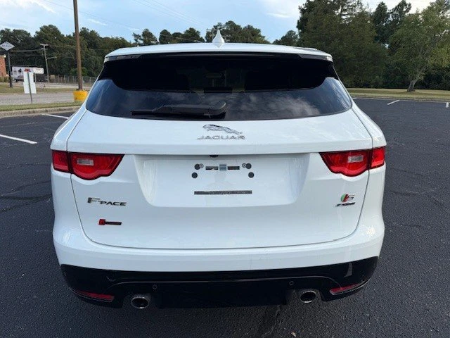 2017 Jaguar F-Pace - Image 4 of 20