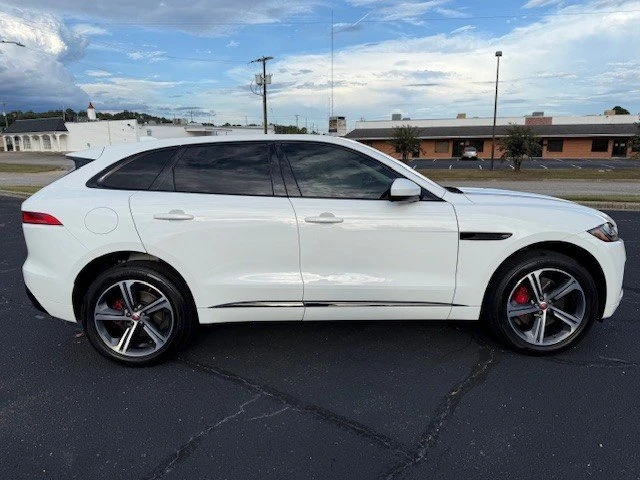 2017 Jaguar F-Pace - Image 6 of 20