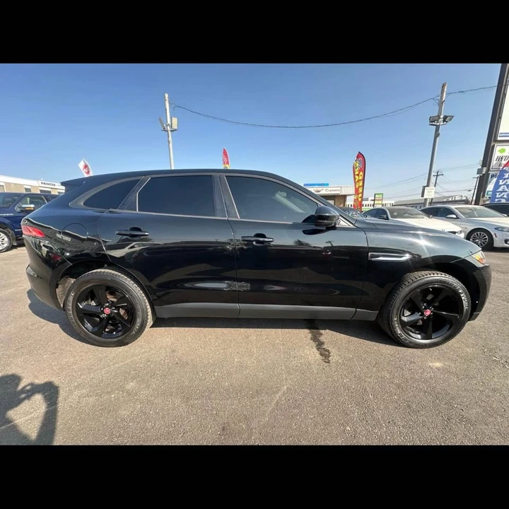 2017 Jaguar F-Pace - Image 4 of 17