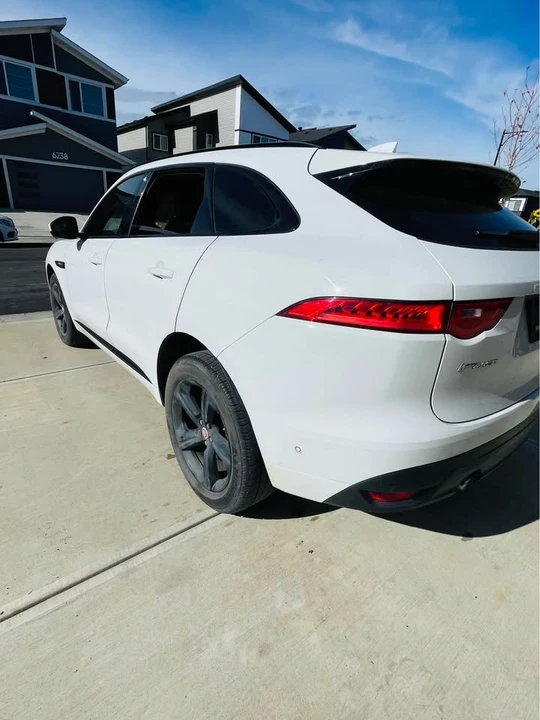 2017 Jaguar F-Pace - Image 5 of 9