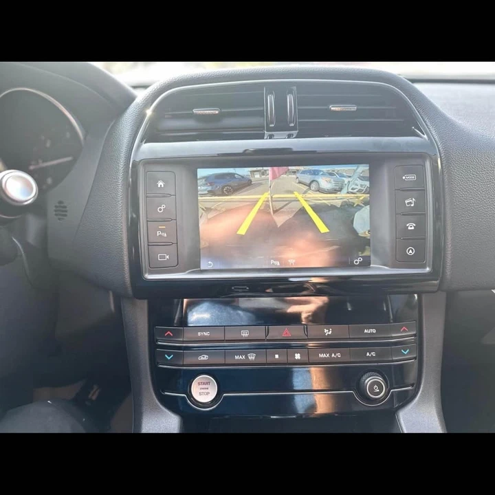 2017 Jaguar F-Pace - Image 13 of 17