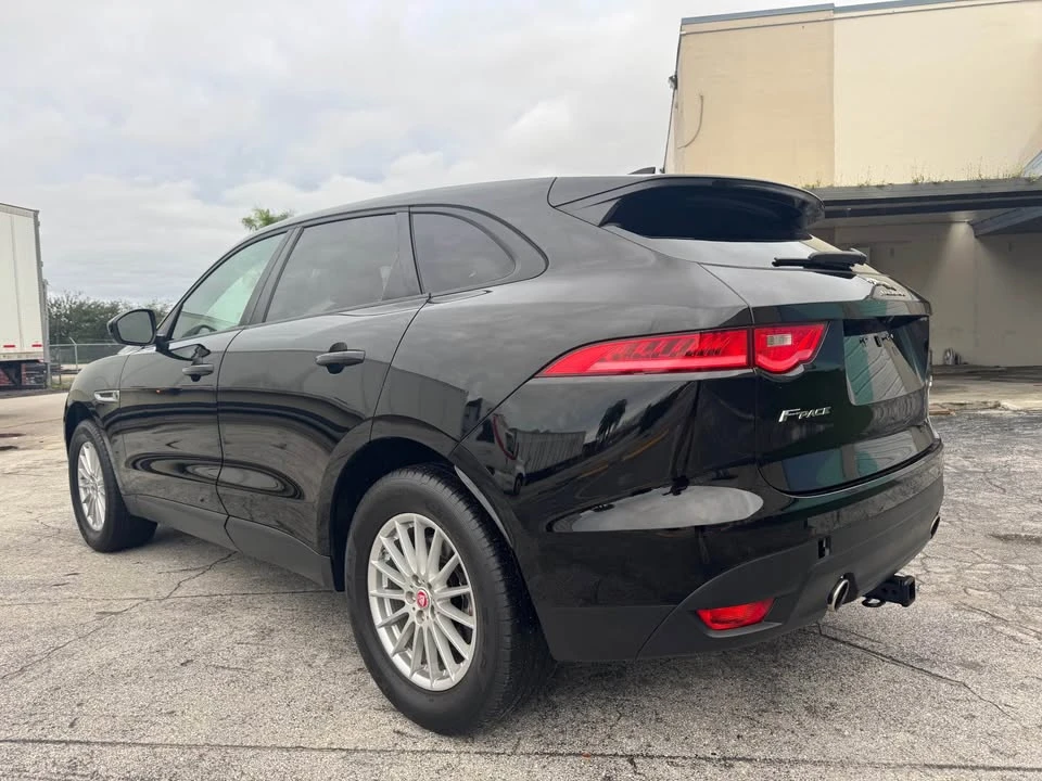 2017 Jaguar F-Pace - Image 11 of 15