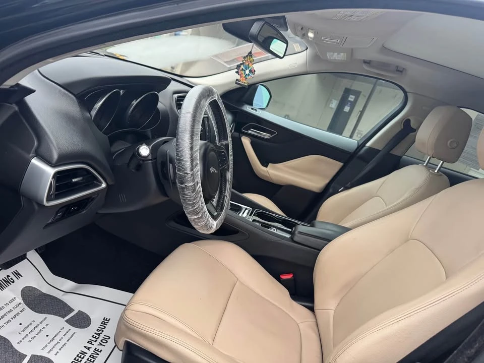 2017 Jaguar F-Pace - Image 7 of 15