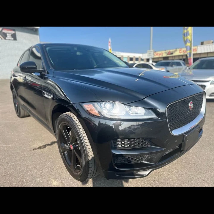 2017 Jaguar F-Pace - Image 3 of 17