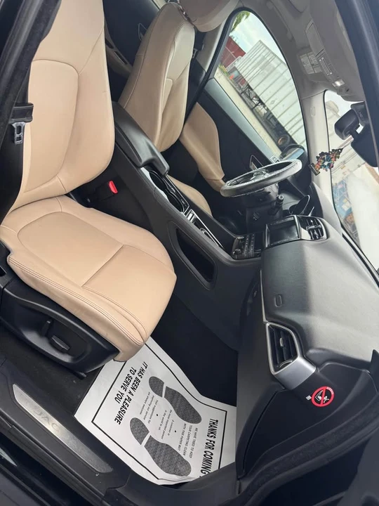 2017 Jaguar F-Pace - Image 8 of 15