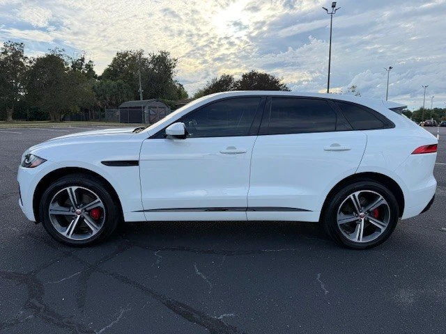 2017 Jaguar F-Pace - Image 2 of 20