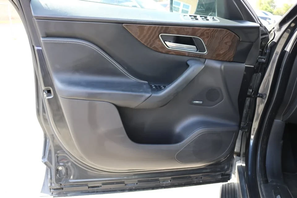 2017 Jaguar F-Pace - Image 12 of 20