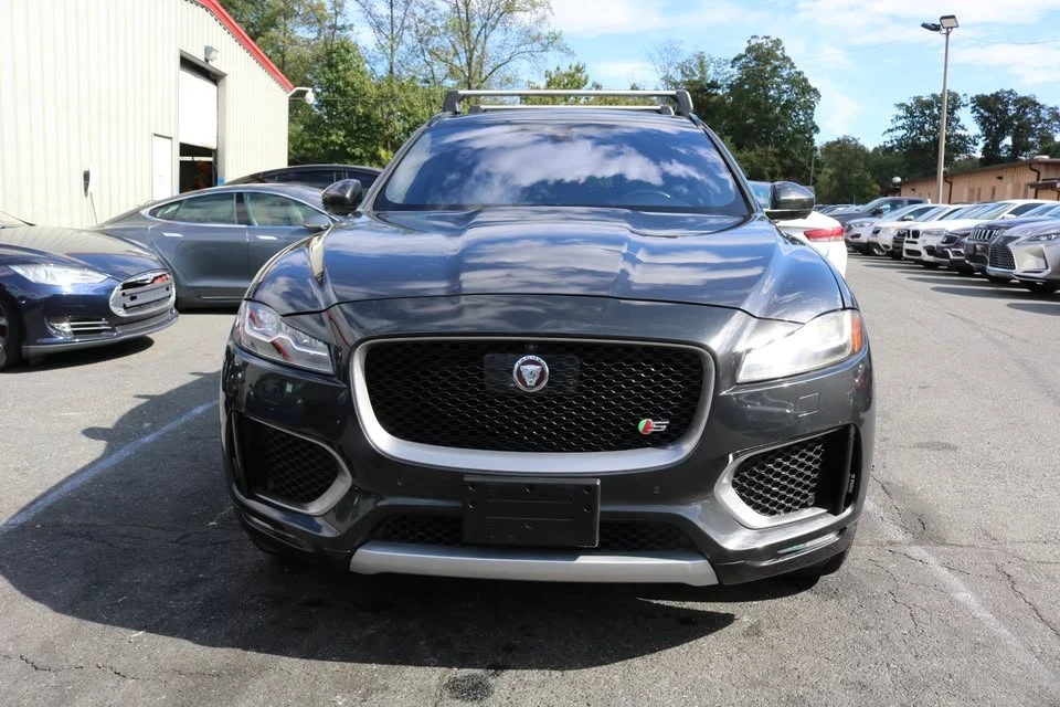 2017 Jaguar F-Pace - Image 4 of 20