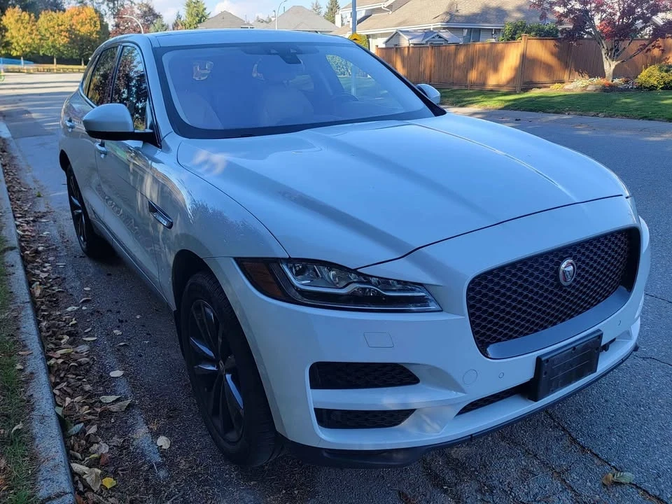 2017 Jaguar F-Pace - Image 2 of 10