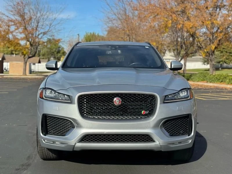 2017 Jaguar F-Pace - Image 18 of 19