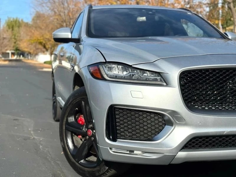 2017 Jaguar F-Pace - Image 16 of 19