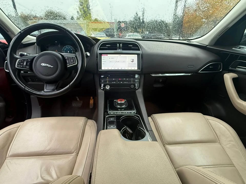2017 Jaguar F-Pace - Image 8 of 12