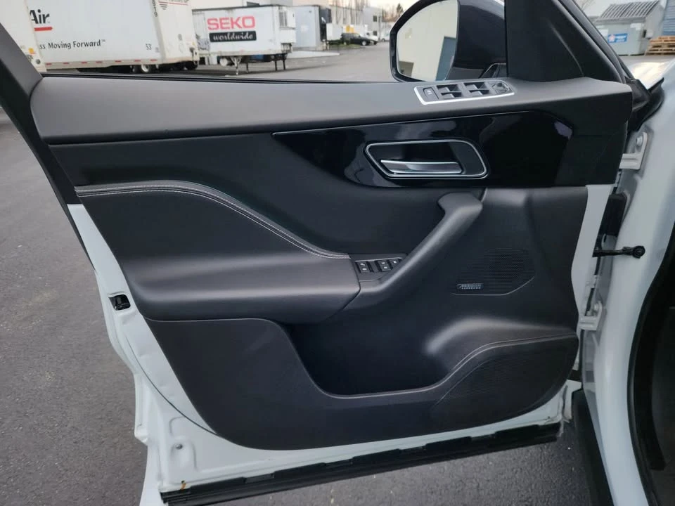 2017 Jaguar F-Pace - Image 18 of 20