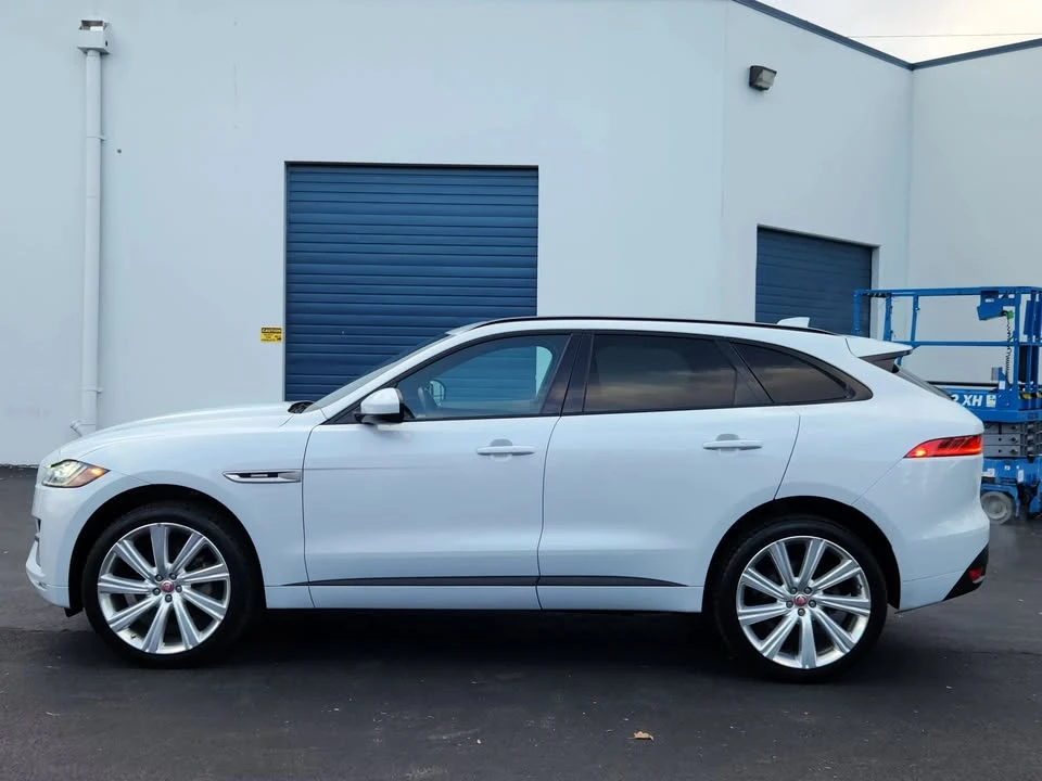 2017 Jaguar F-Pace - Image 2 of 20