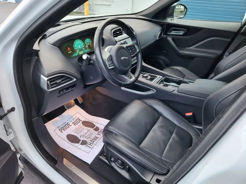 2017 Jaguar F-Pace - Image 7 of 20