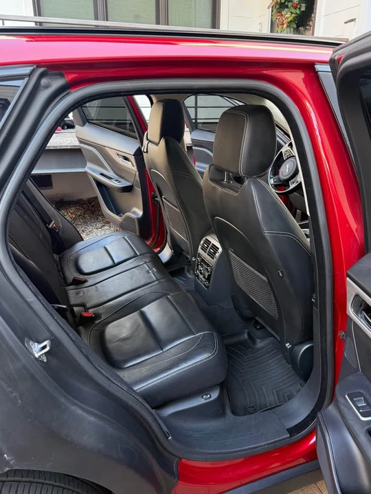 2017 Jaguar F-Pace - Image 7 of 20