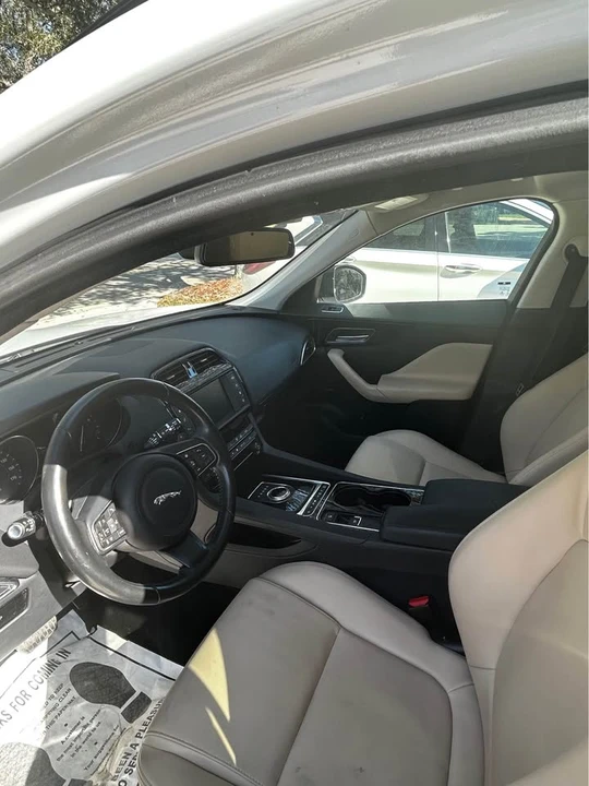 2017 Jaguar F-Pace - Image 3 of 7