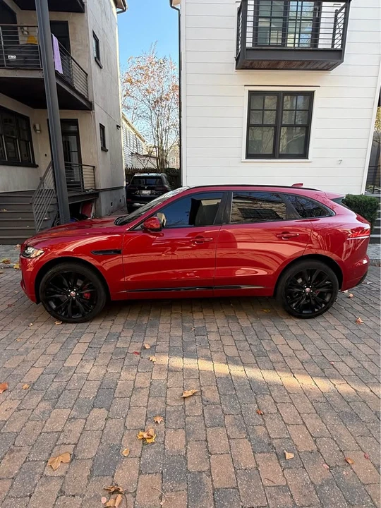 2017 Jaguar F-Pace - Image 2 of 20