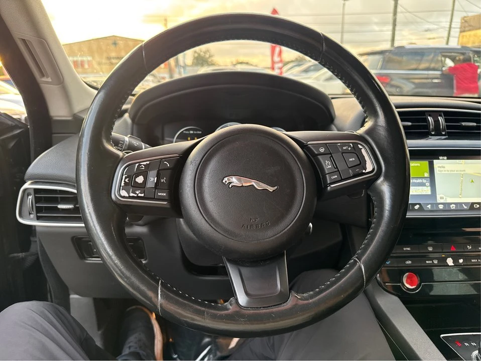 2017 Jaguar F-Pace - Image 15 of 20