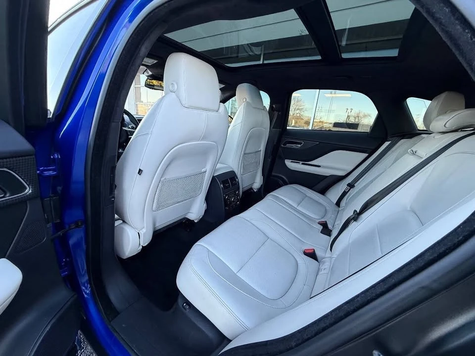 2017 Jaguar F-Pace - Image 10 of 19