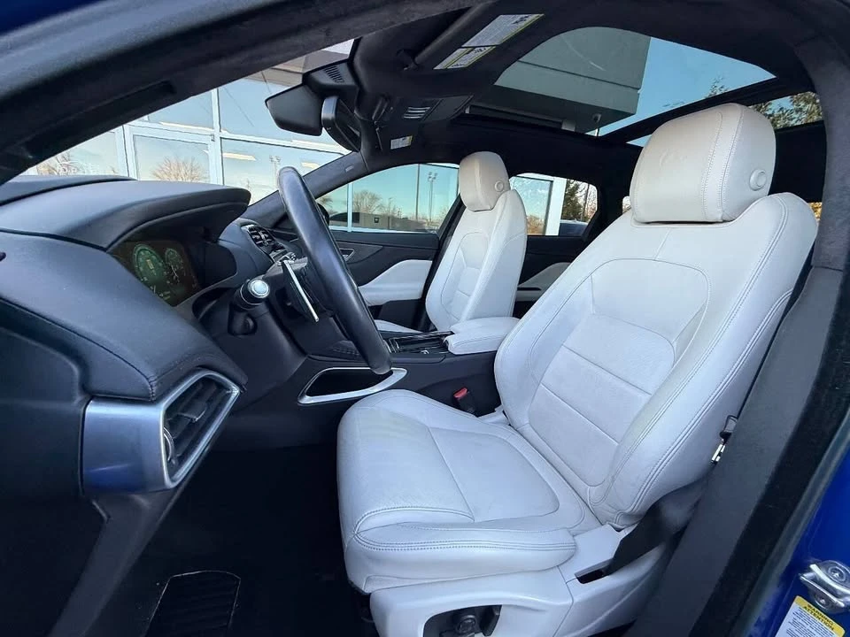 2017 Jaguar F-Pace - Image 9 of 19