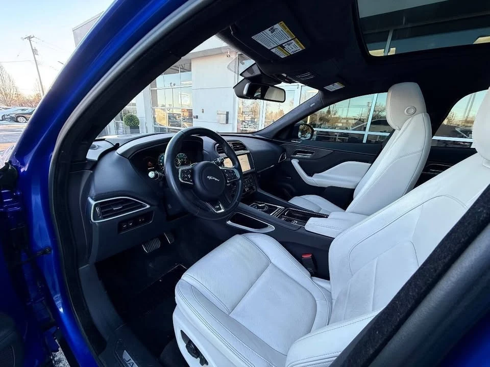 2017 Jaguar F-Pace - Image 8 of 19