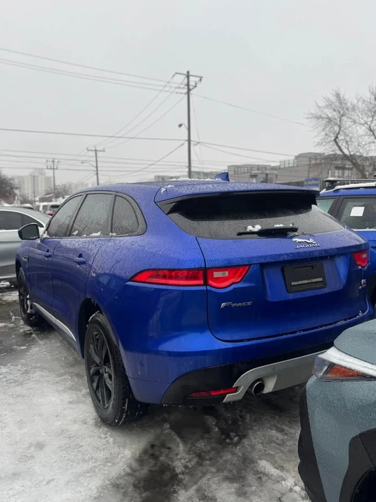 2017 Jaguar F-Pace - Image 11 of 13
