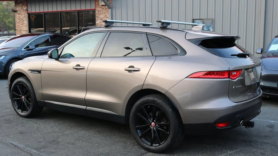 2017 Jaguar F-Pace - Image 5 of 20