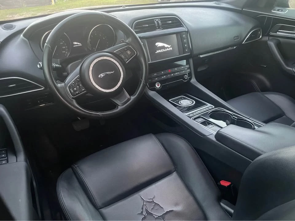 2017 Jaguar F-Pace - Image 6 of 12