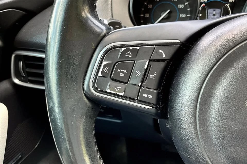 2017 Jaguar F-Pace - Image 11 of 20