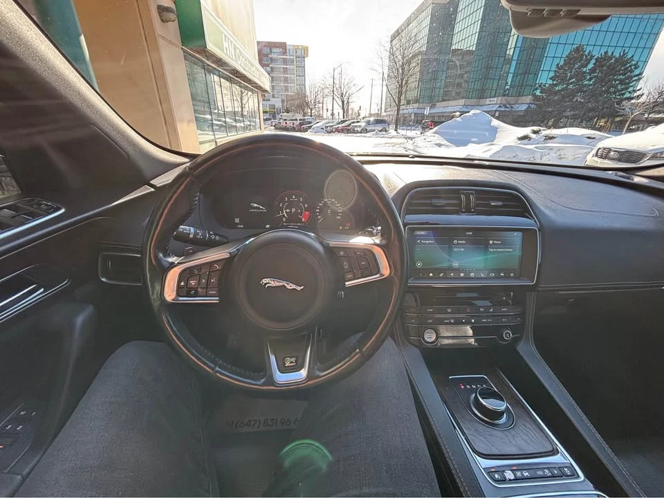 2017 Jaguar F-Pace - Image 15 of 20