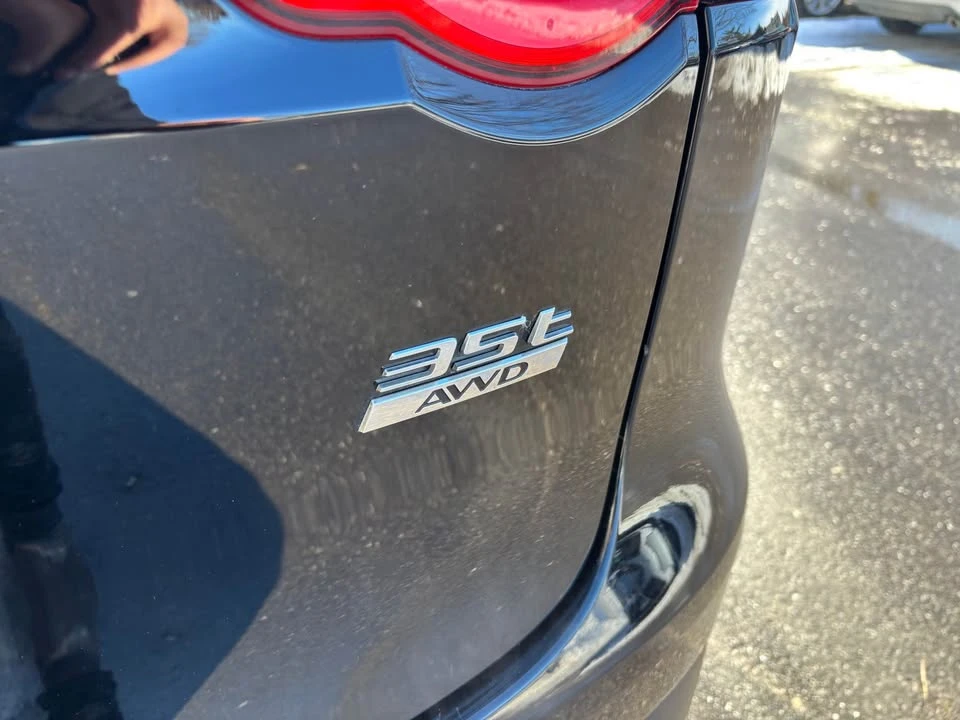 2017 Jaguar F-Pace - Image 8 of 20