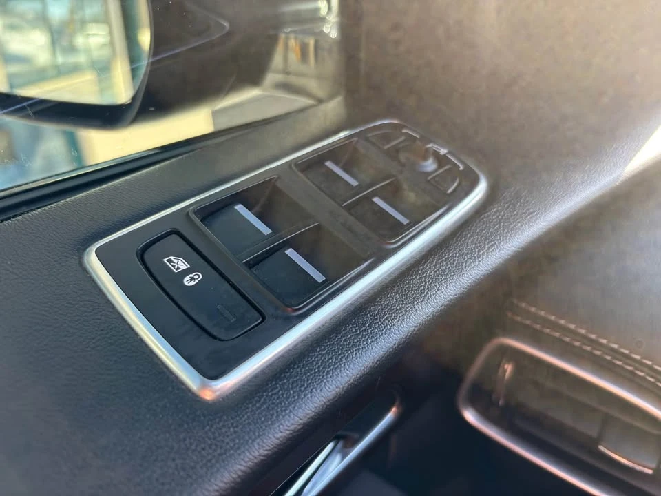 2017 Jaguar F-Pace - Image 16 of 20