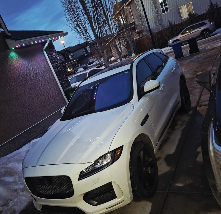 2017 Jaguar F-Pace - Image 4 of 4