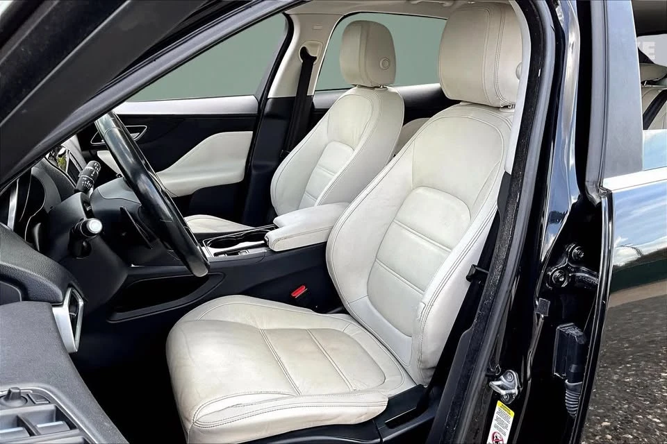 2017 Jaguar F-Pace - Image 19 of 20