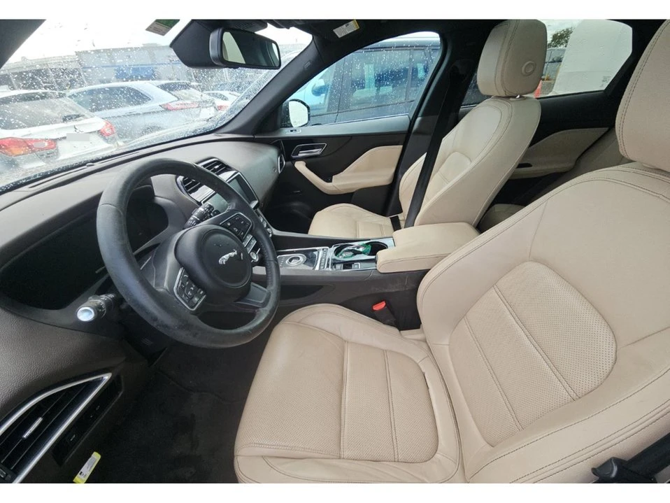 2017 Jaguar F-Pace - Image 10 of 19