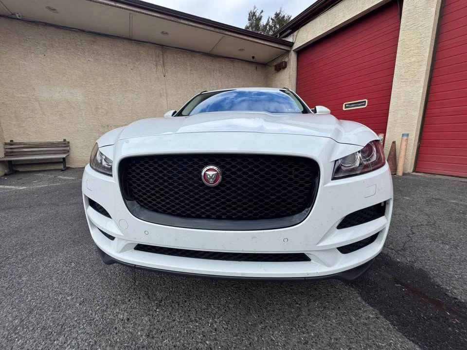 2017 Jaguar F-Pace - Image 8 of 20