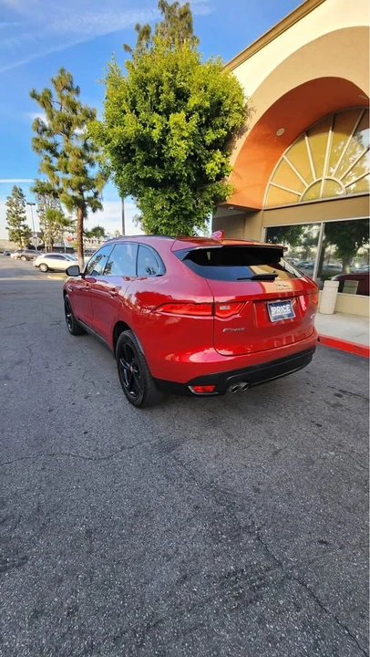 2017 Jaguar F-Pace - Image 4 of 18
