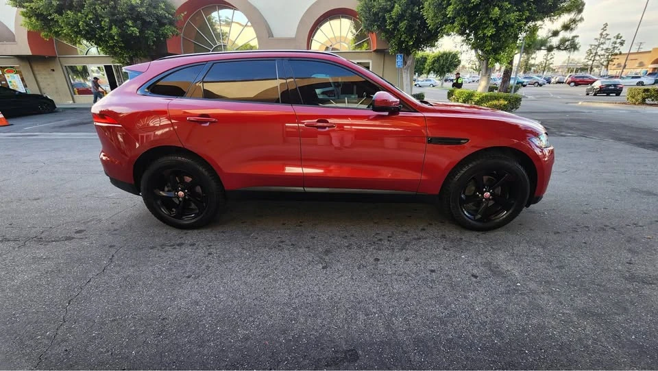 2017 Jaguar F-Pace - Image 5 of 18