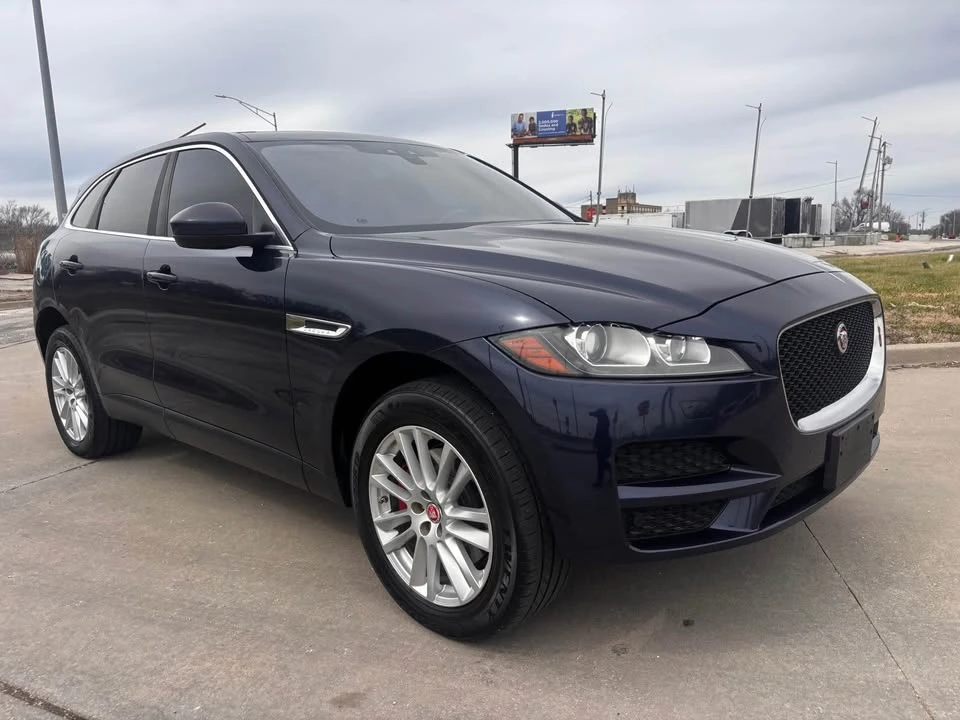 2017 Jaguar F-Pace - Image 4 of 14