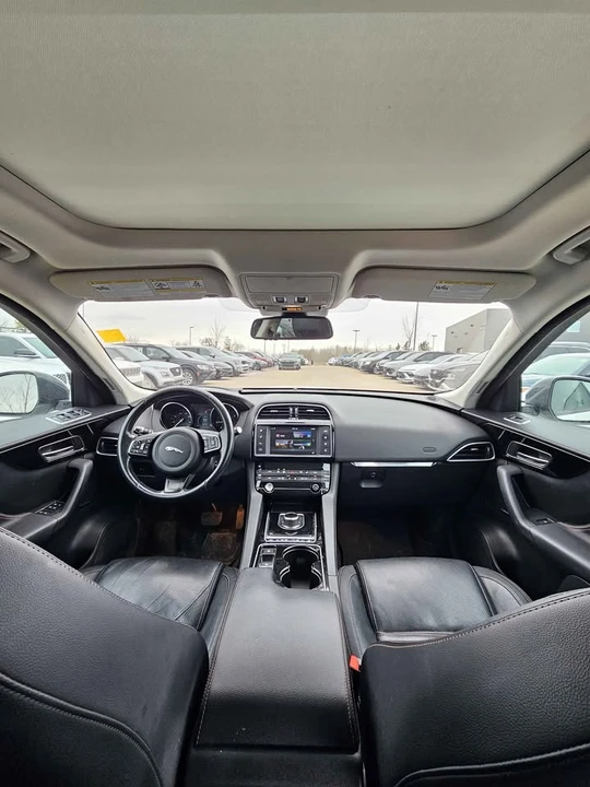 2017 Jaguar F-Pace - Image 4 of 5