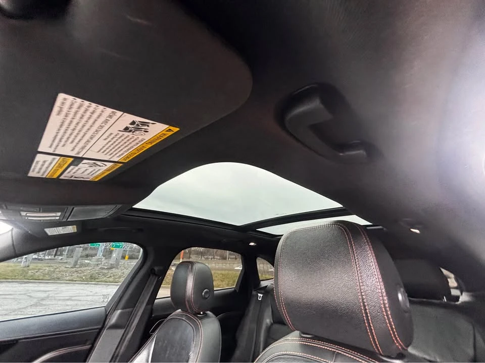 2017 Jaguar F-Pace - Image 10 of 14