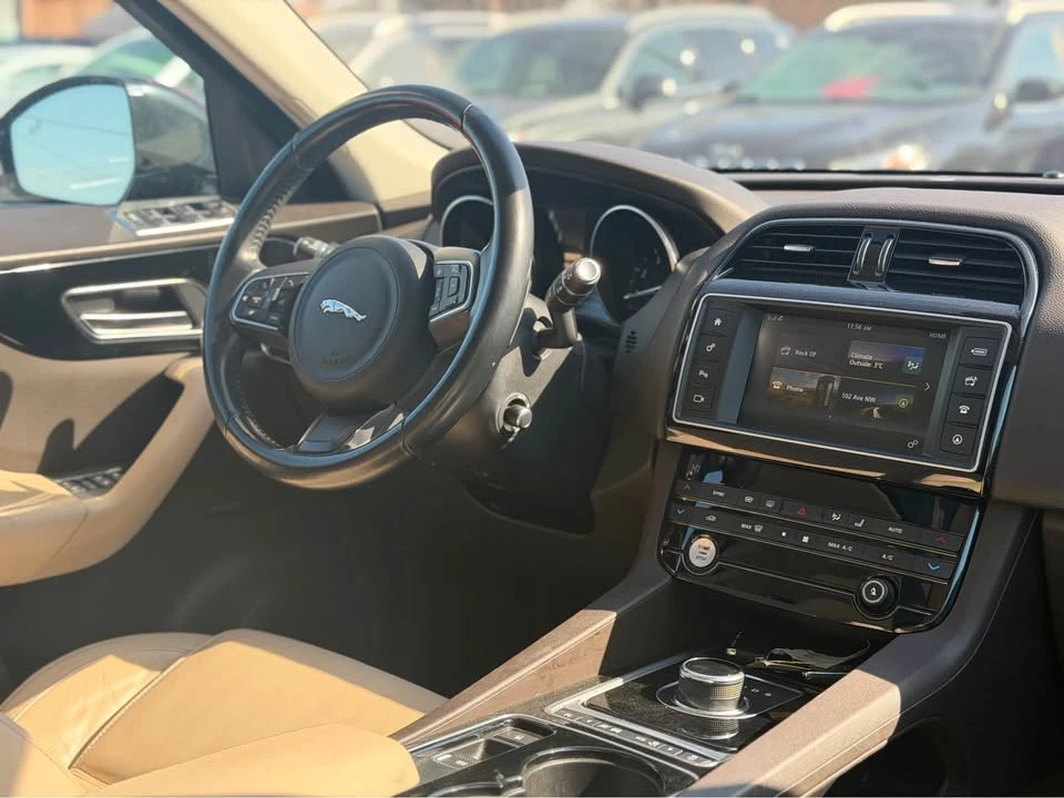 2017 Jaguar F-Pace - Image 13 of 17