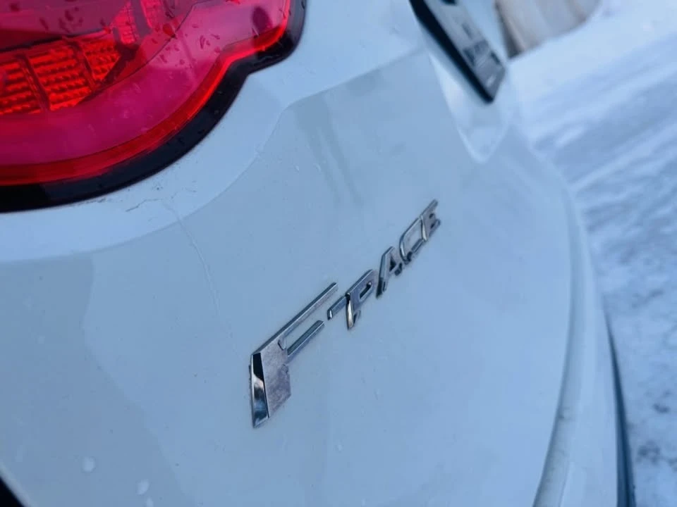 2017 Jaguar F-Pace - Image 7 of 20