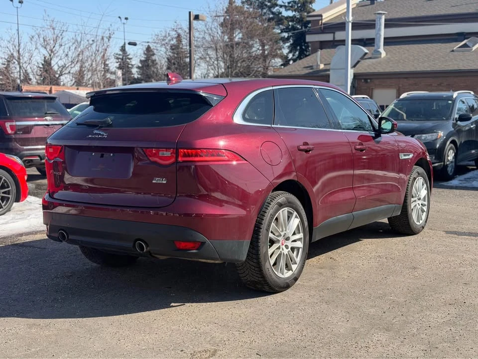 2017 Jaguar F-Pace - Image 5 of 17