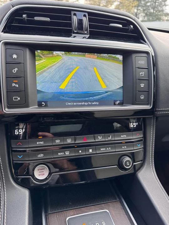 2017 Jaguar F-Pace - Image 17 of 20