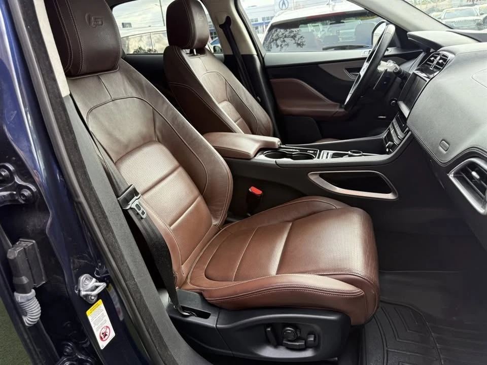 2017 Jaguar F-Pace - Image 19 of 20