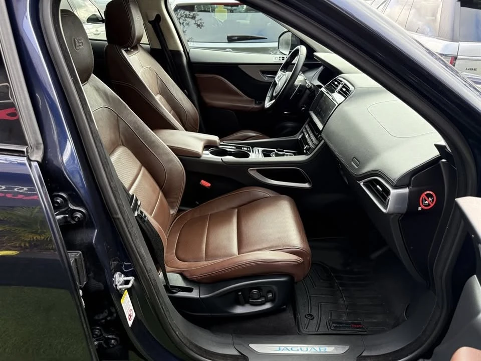 2017 Jaguar F-Pace - Image 18 of 20
