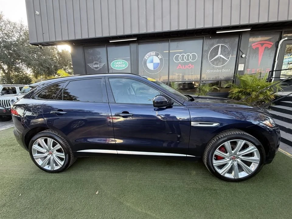2017 Jaguar F-Pace - Image 8 of 20